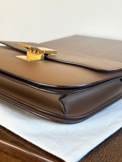 Pre-owned Celine Classic Box Medium Brown Calfskin Bag