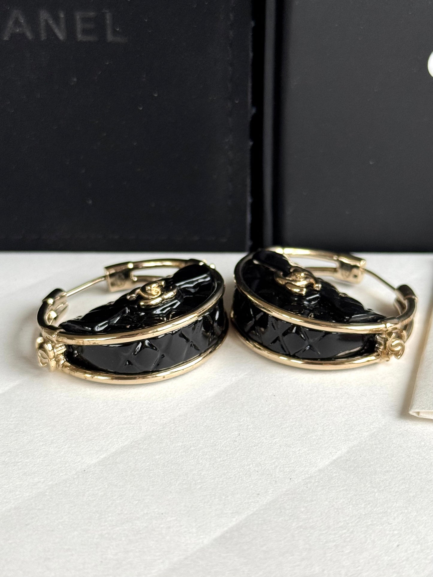 Pre-owned Chanel Resin Quilted Flap Bag Hoop Earrings