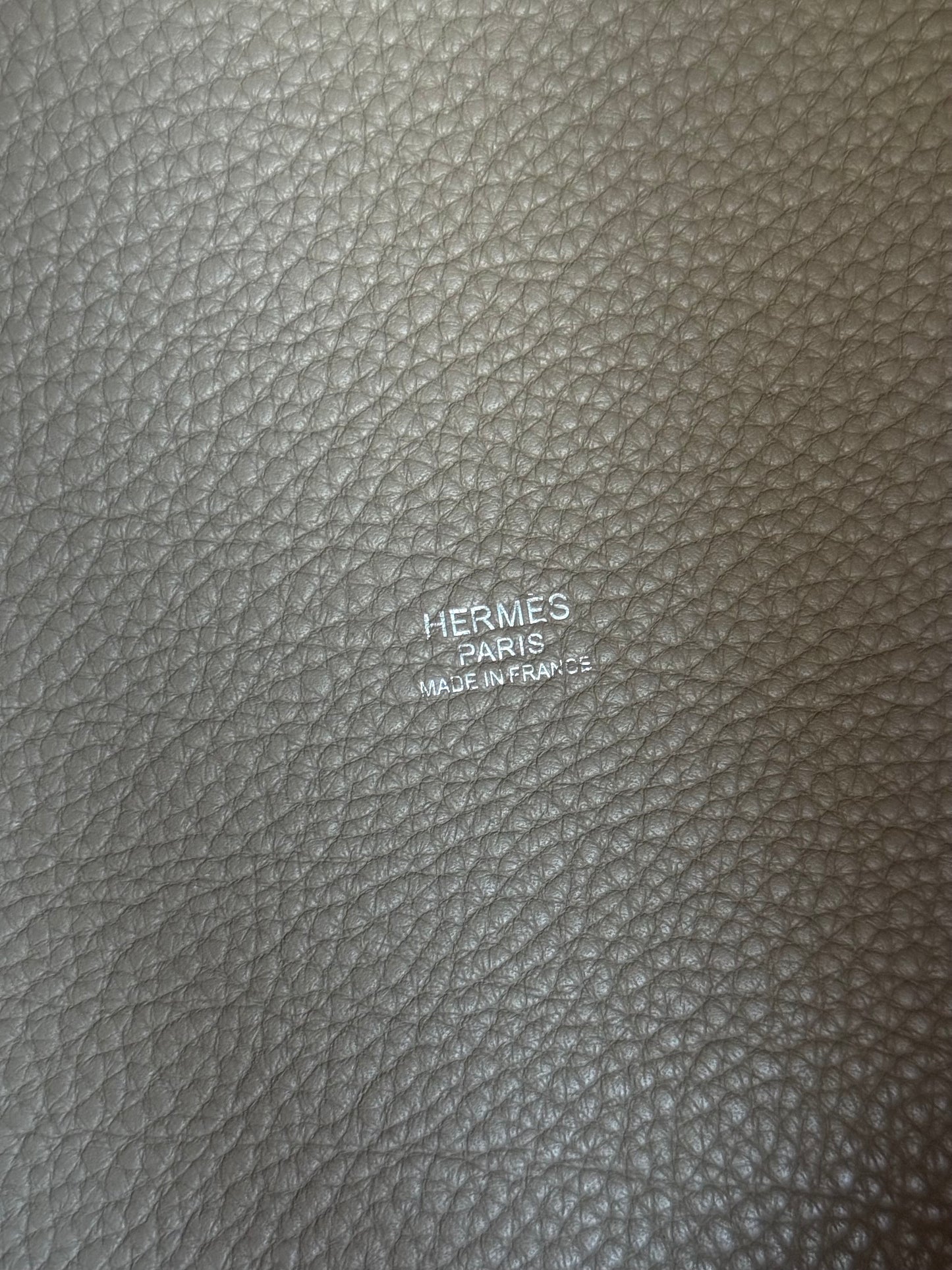 Pre-owned Hermès Picotin 22 Bicolor Clemence Handbag