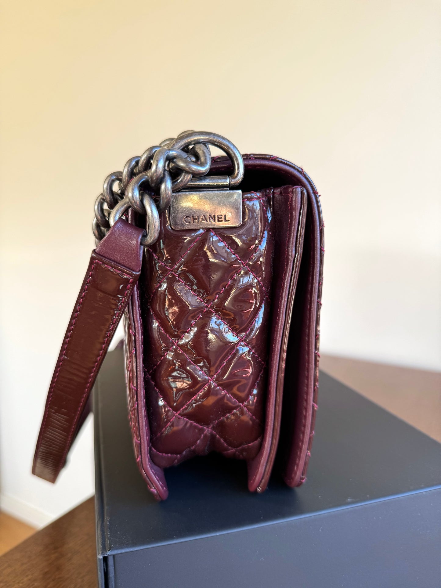 Pre-owned Chanel Boy Medium Burgundy Patent Leather Flap Bag