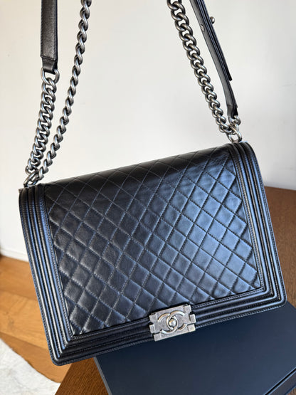 Pre-owned Chanel Boy Maxi Black Leather Flap Bag