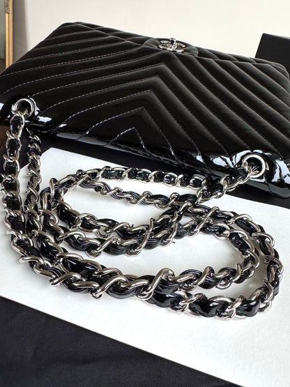 Pre-owned Chanel Classic Jumbo Black Patent Leather Flap Bag