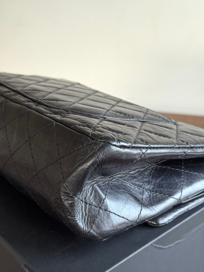 Pre-owned Chanel 2.55 Reissue Maxi 227 Black Calfskin Flap Bag