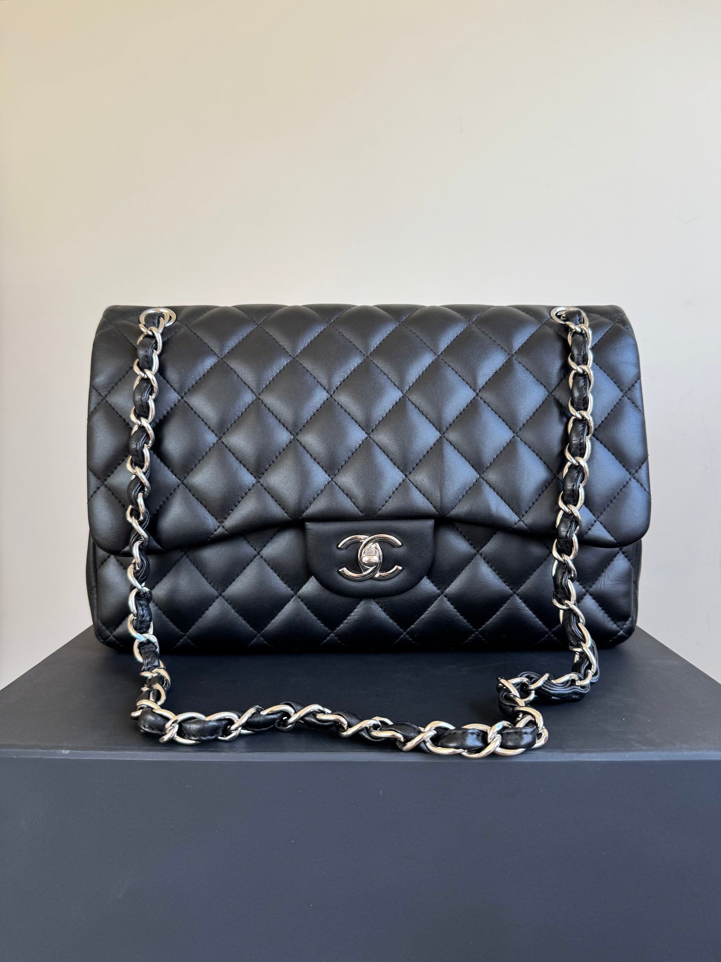 Pre-owned Chanel Timeless Classic Jumbo Black Lambskin Flap Bag