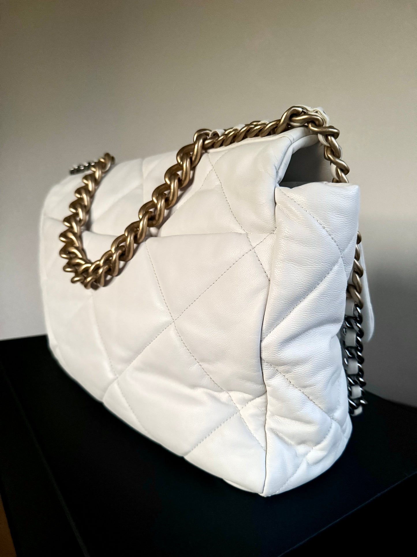 Pre-owned Chanel 19 Maxi White Lambskin Flap Bag
