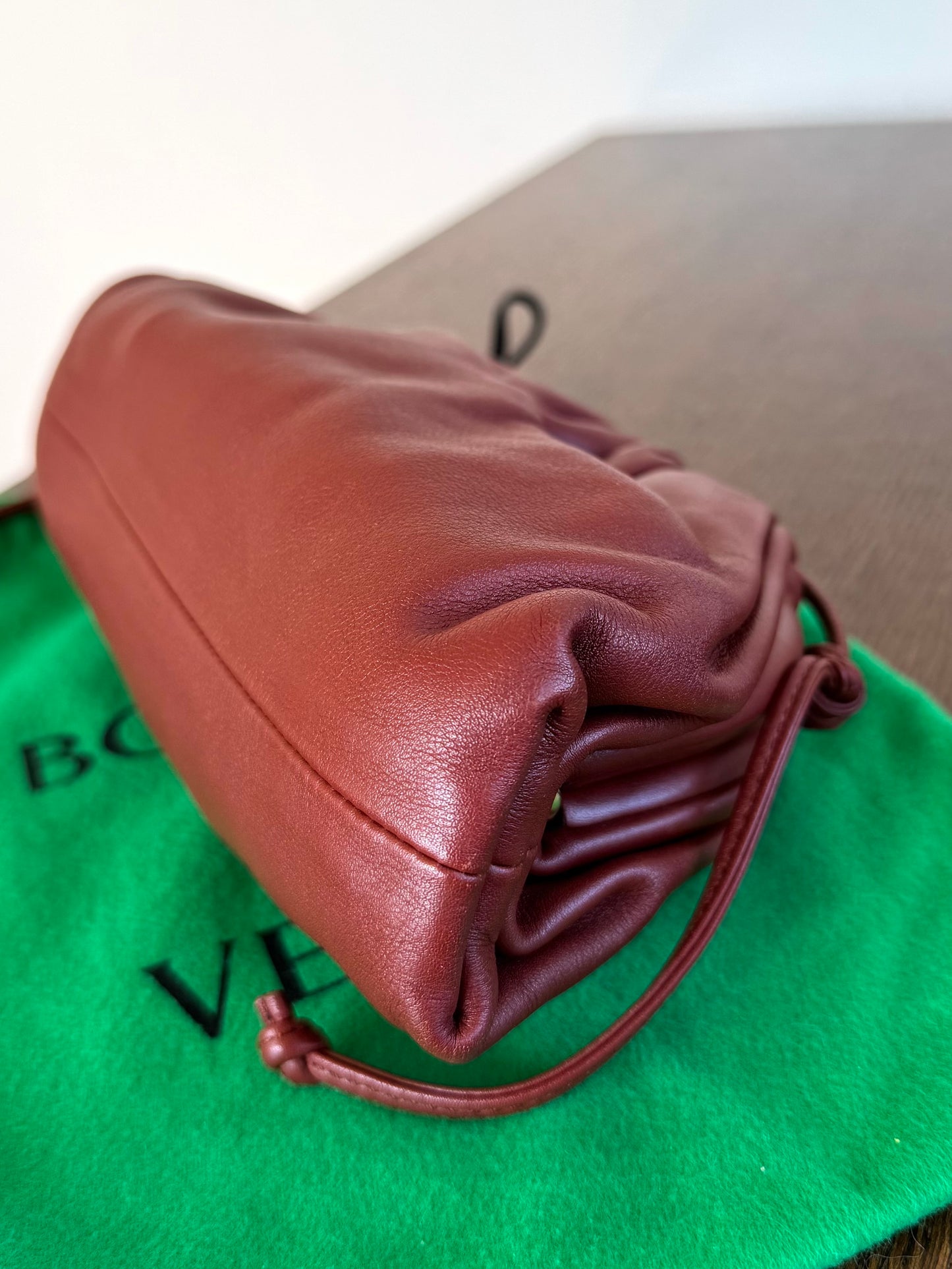 Pre-owned Bottega Veneta Mini Pouch Burgundy Lambskin Crossbody Bag