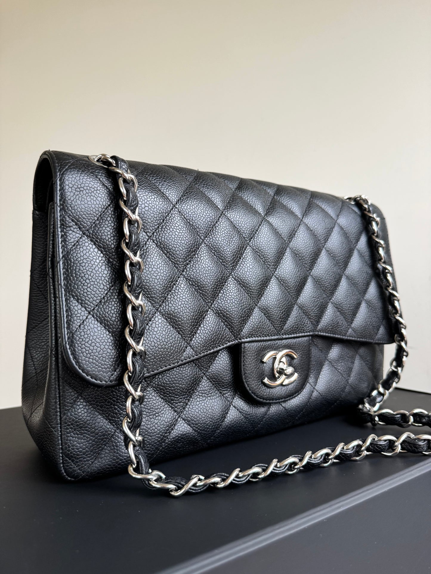 Pre-owned Chanel Timeless Classic Jumbo Black Caviar Flap Bag