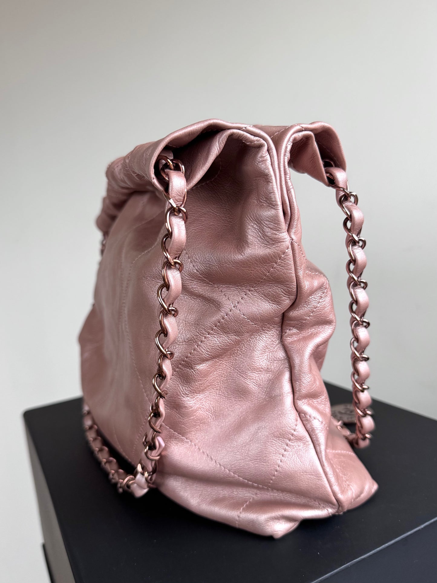 Pre-owned Chanel 22 Small Rose Gold Leather Tote Bag Limited Color