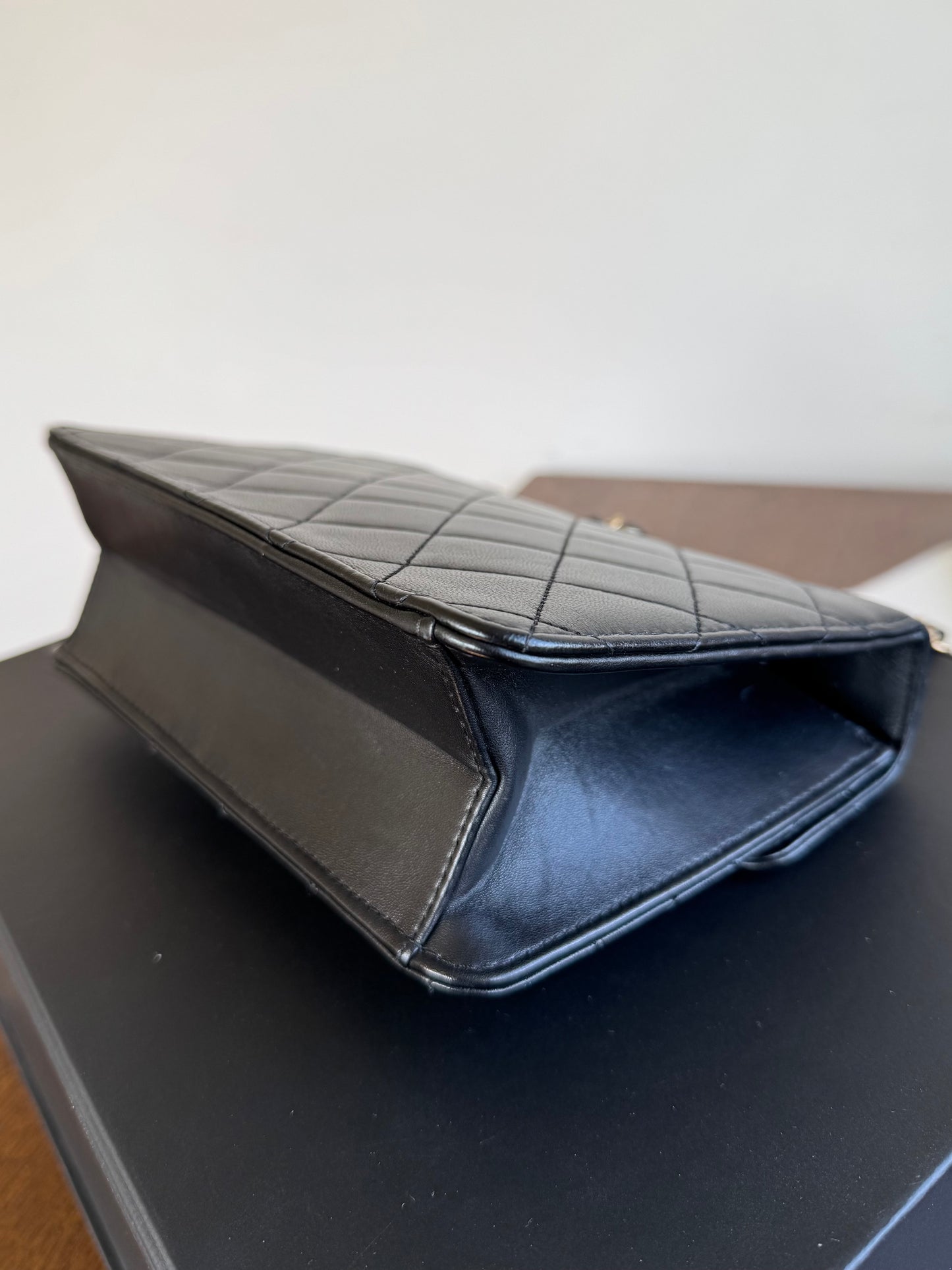 Pre-owned Chanel CC Crystal Geometric Black Lambskin Flap Bag
