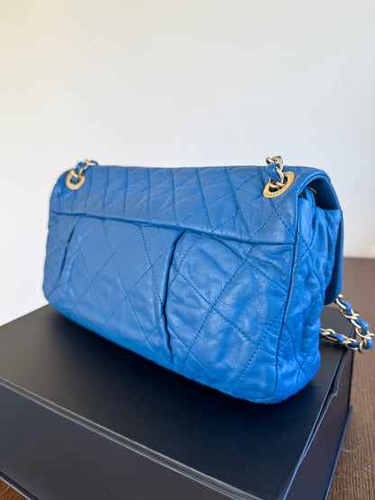 Pre-owned Chanel CC Large Blue Iridescent Calfskin Flap Bag