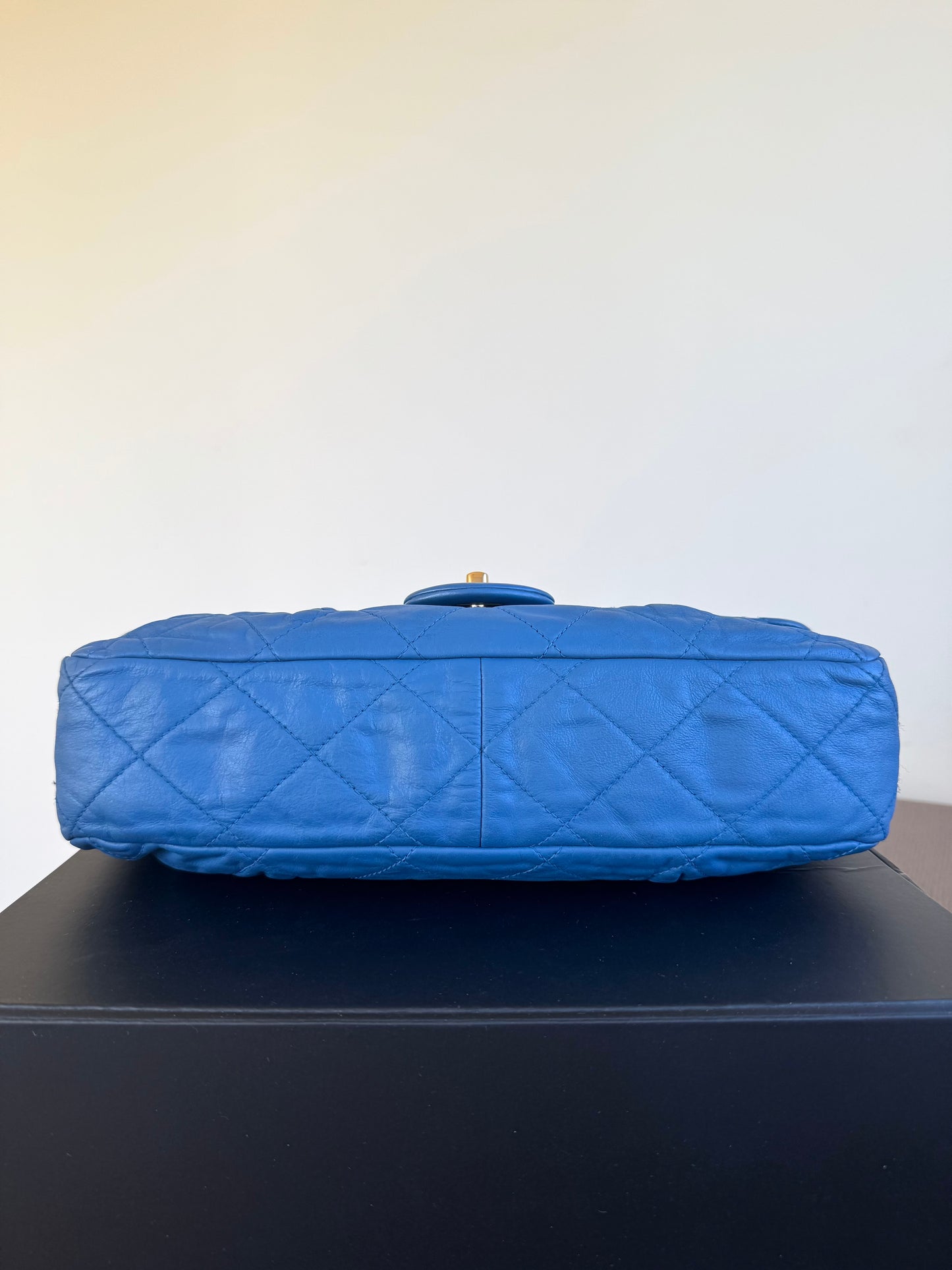 Pre-owned Chanel CC Large Blue Iridescent Calfskin Flap Bag