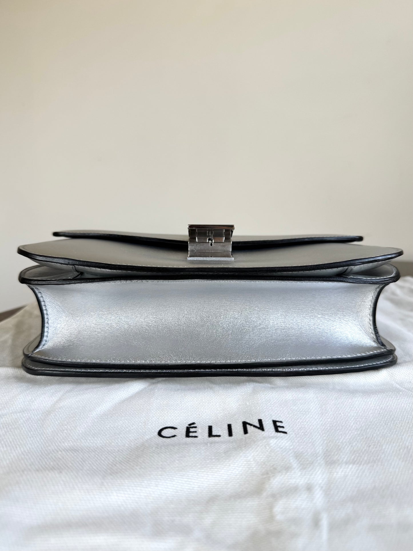 Pre-owned Céline Classic Box Medium Silver Leather Bag