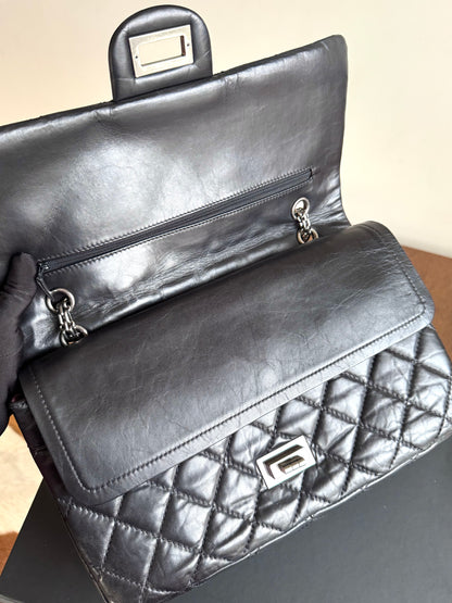 Pre-owned Chanel 2.55 Reissue Maxi 227 Black Calfskin Flap Bag