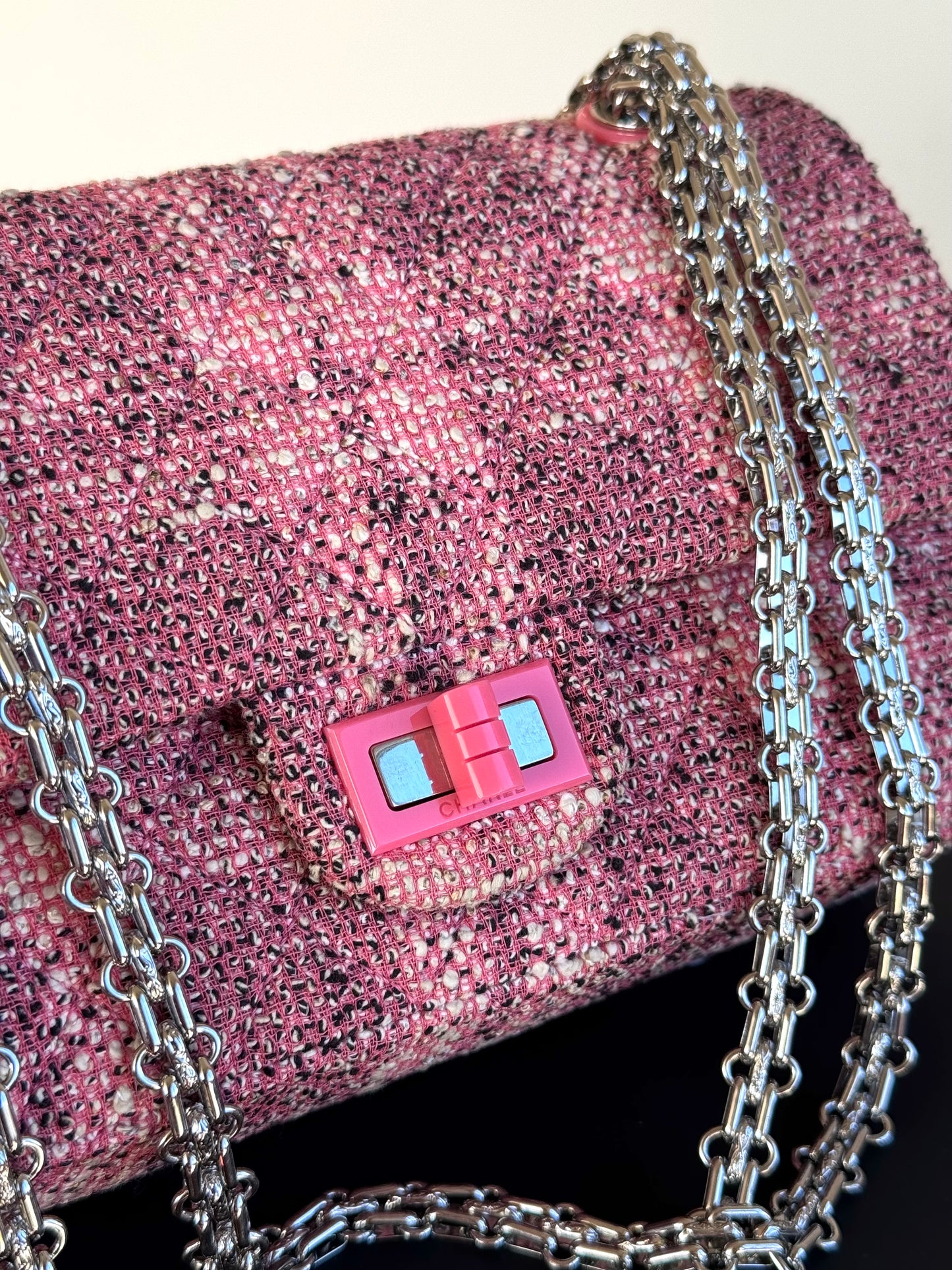 Pre-owned Chanel 2.55 Reissue 225 Medium Pink Tweed Flap Bag