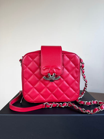 Pre-owned Chanel CC Box Mini Red Leather Camera Bag