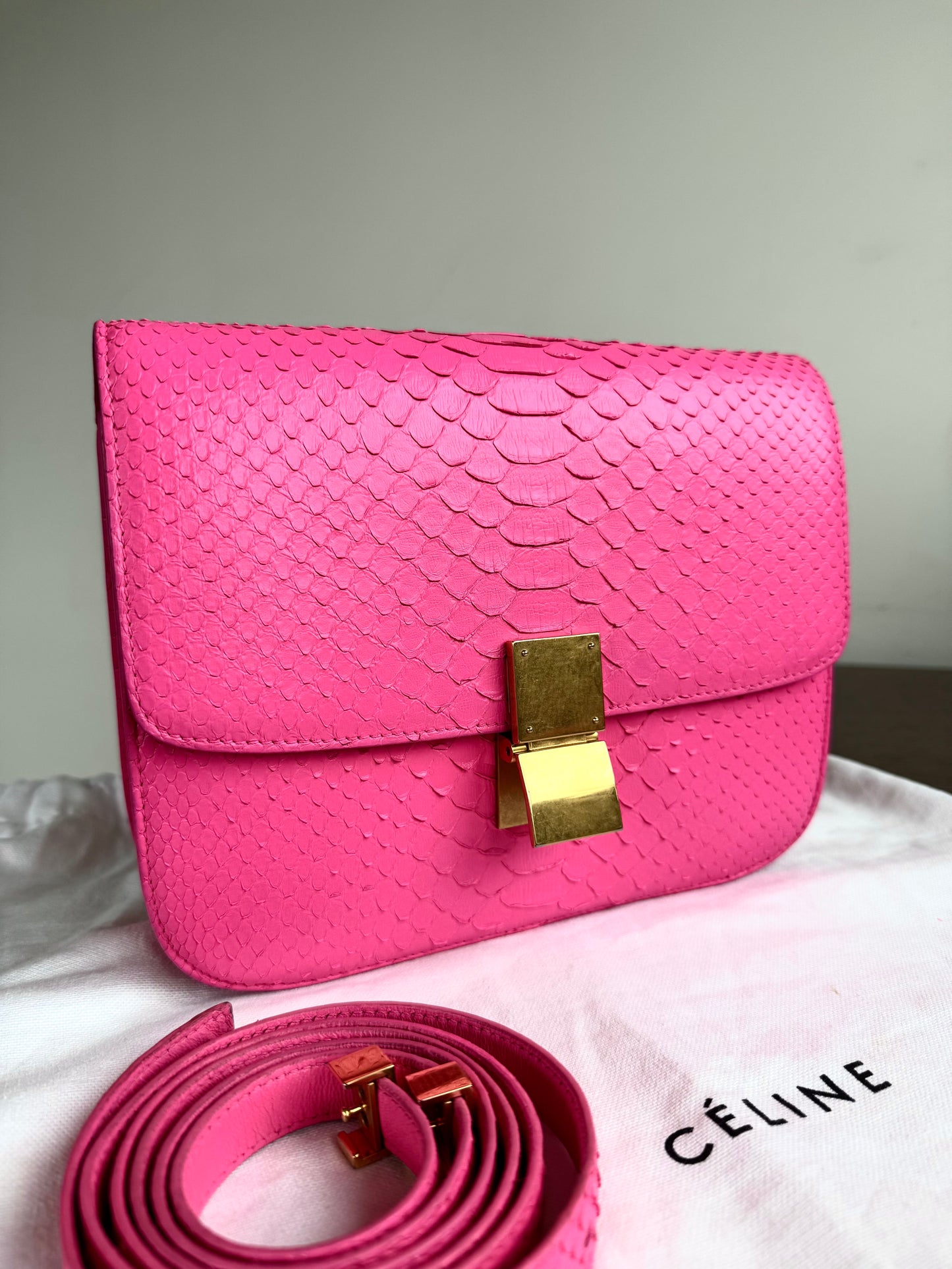 Pre-owned Céline Classic Box Medium Pink Python Bag