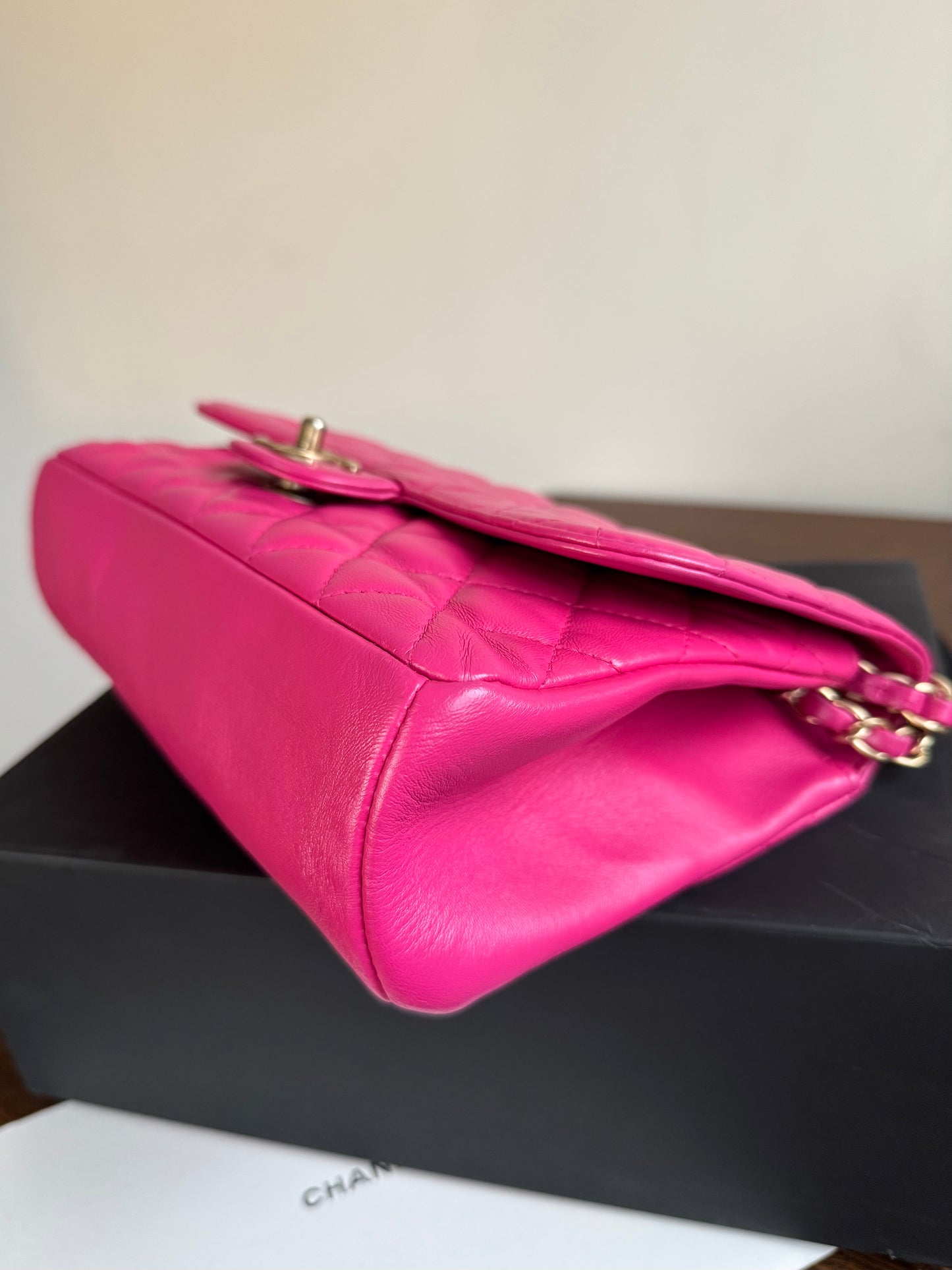 Pre-owned Chanel Paris-Seoul Mademoiselle Chic Medium Pink Leather Bag
