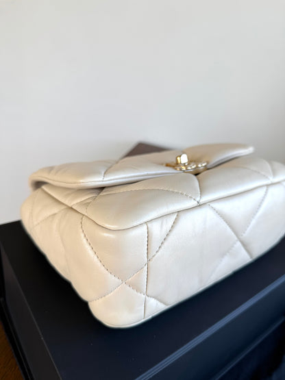 Pre-owned Chanel 19 Small Beige Lambskin Flap Bag