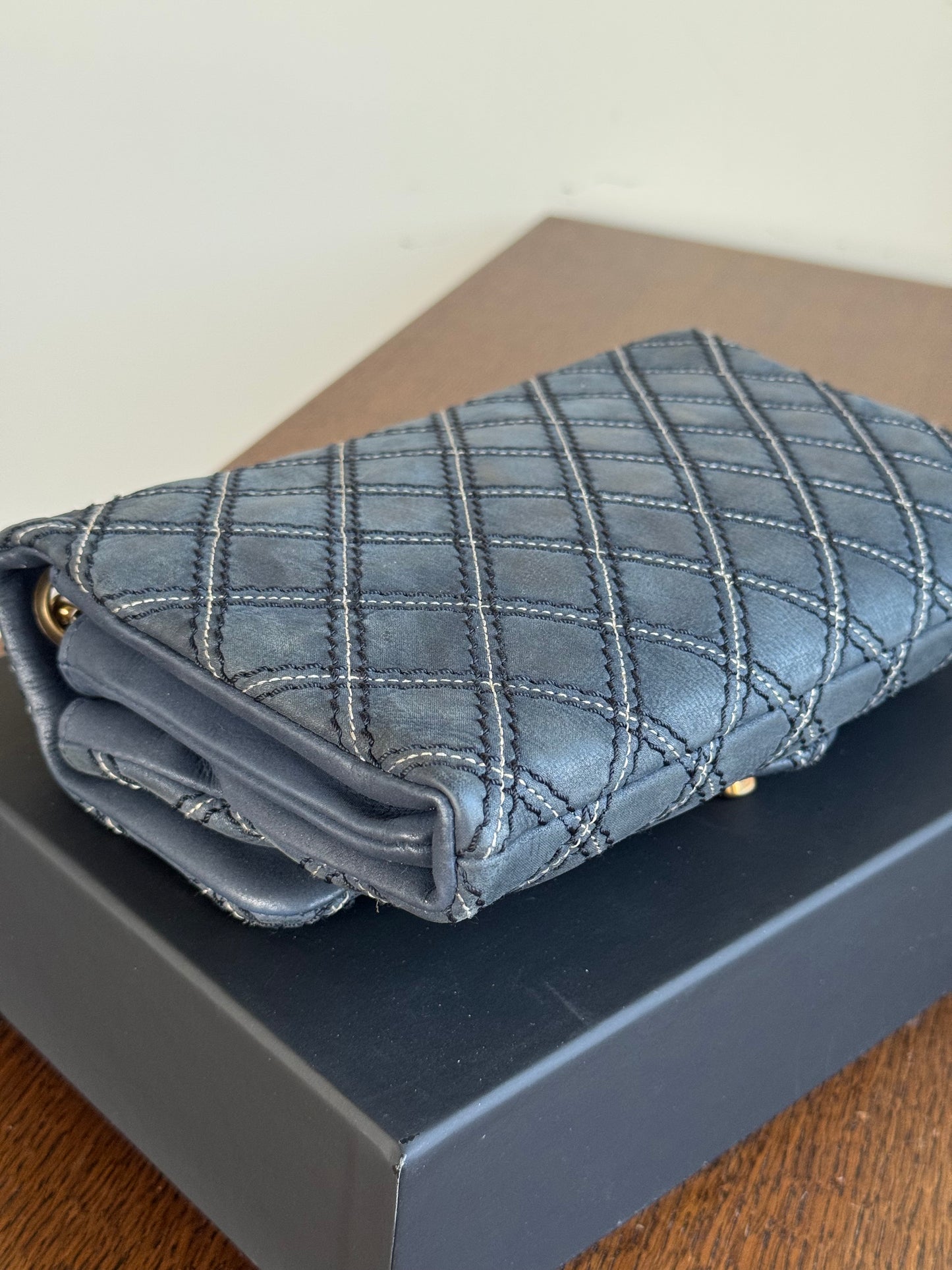 Pre-owned Chanel CC Stitch Quilted Blue Iridescent Leather Flap Bag