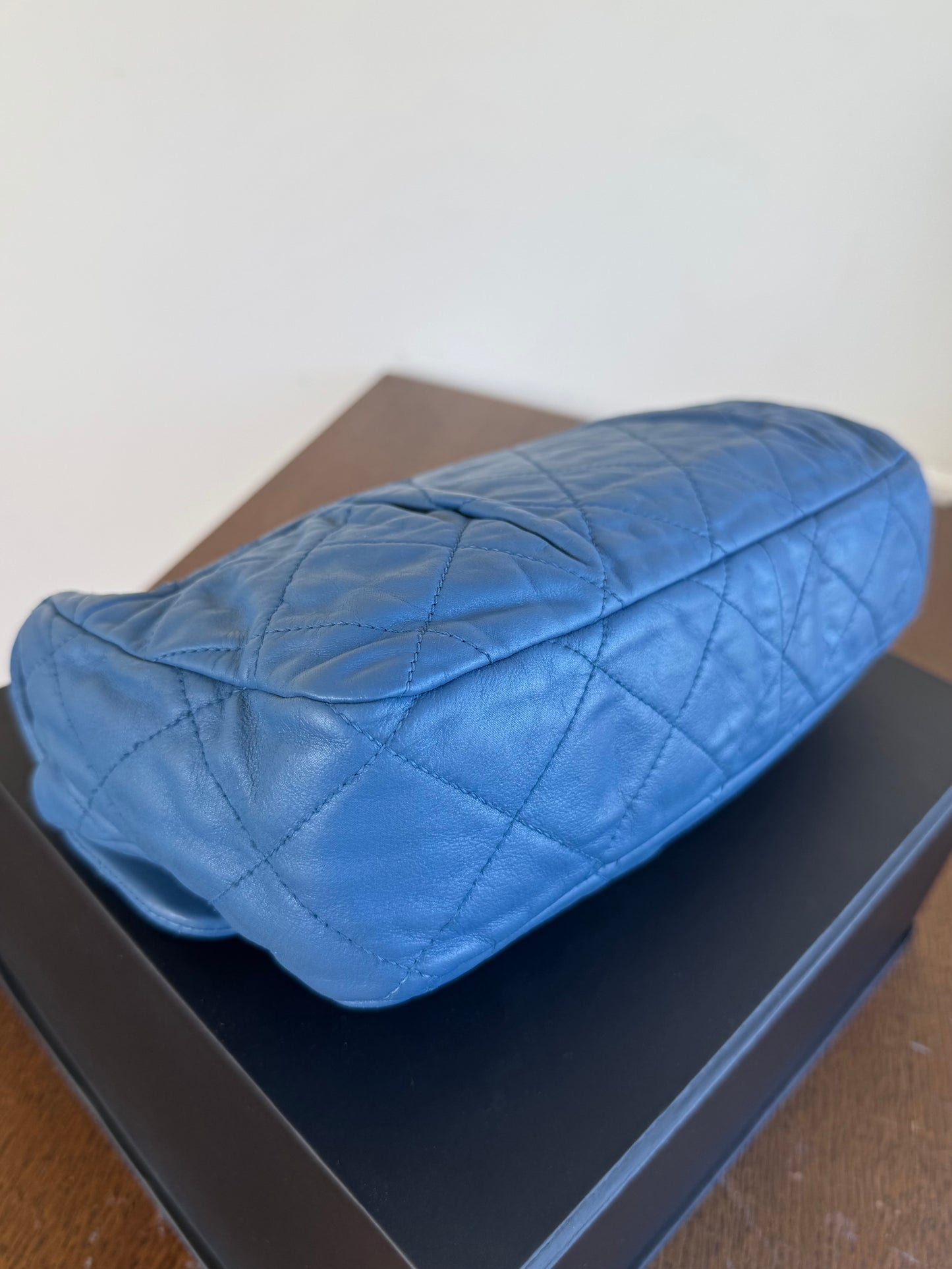 Pre-owned Chanel CC Large Blue Iridescent Calfskin Flap Bag