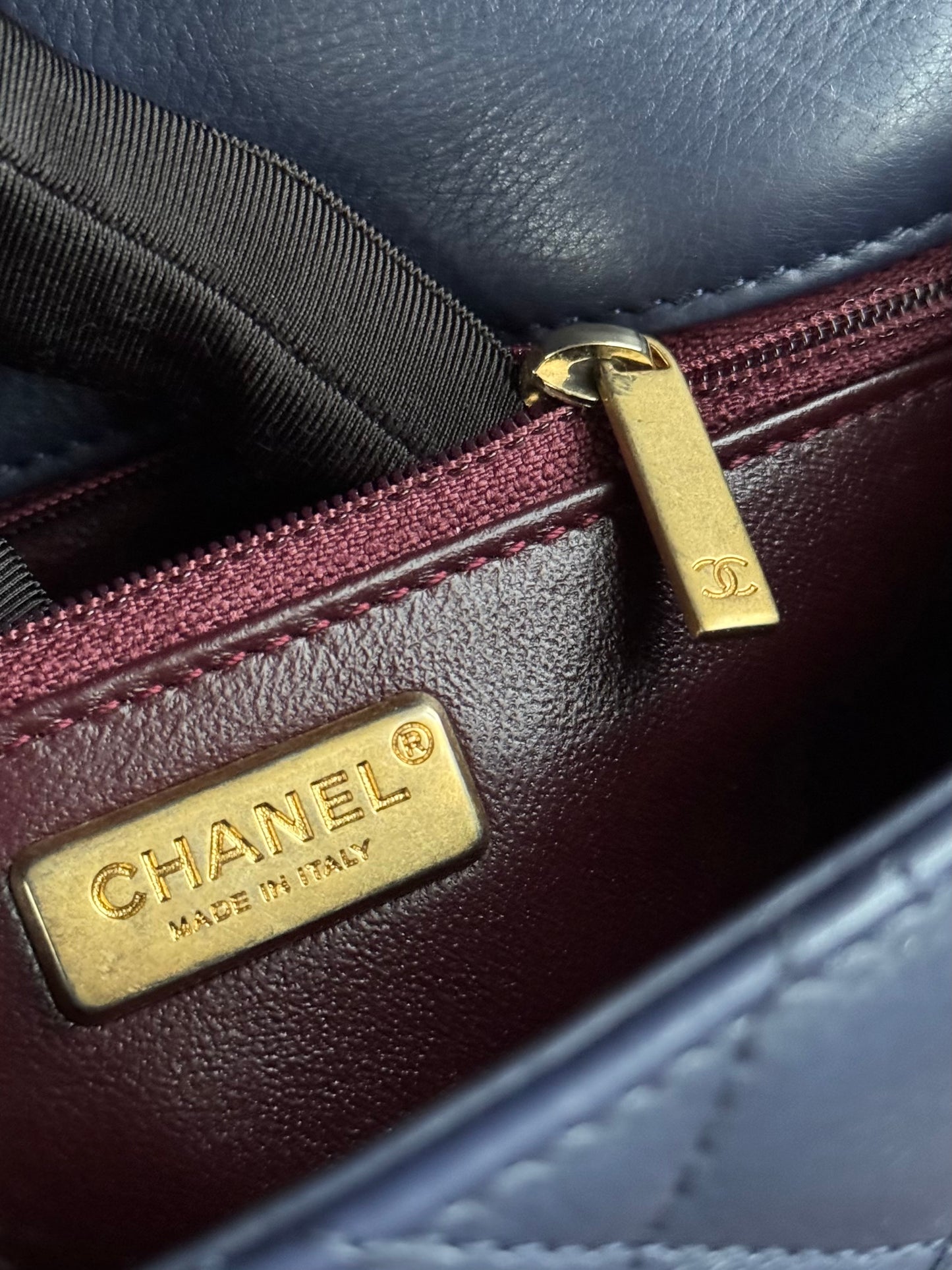 Pre-owned Chanel Rock The Corner Small Navy Leather Flap Bag