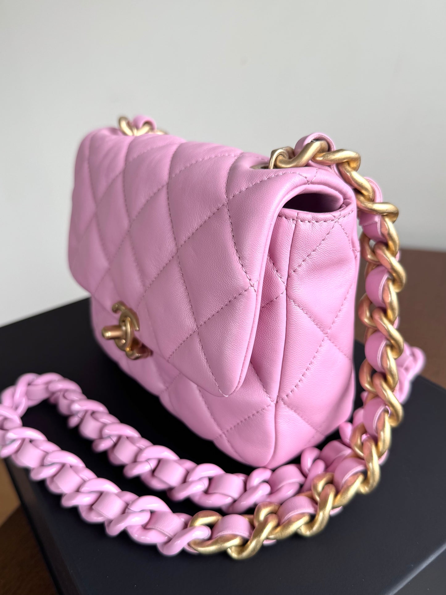 Pre-owned Chanel Matelasse Mini Pink Lambskin Lacquered Chain Flap Bag
