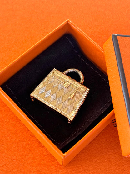 Pre-owned Hermès Curiosity Kelly Gold Pendant Necklace Charm