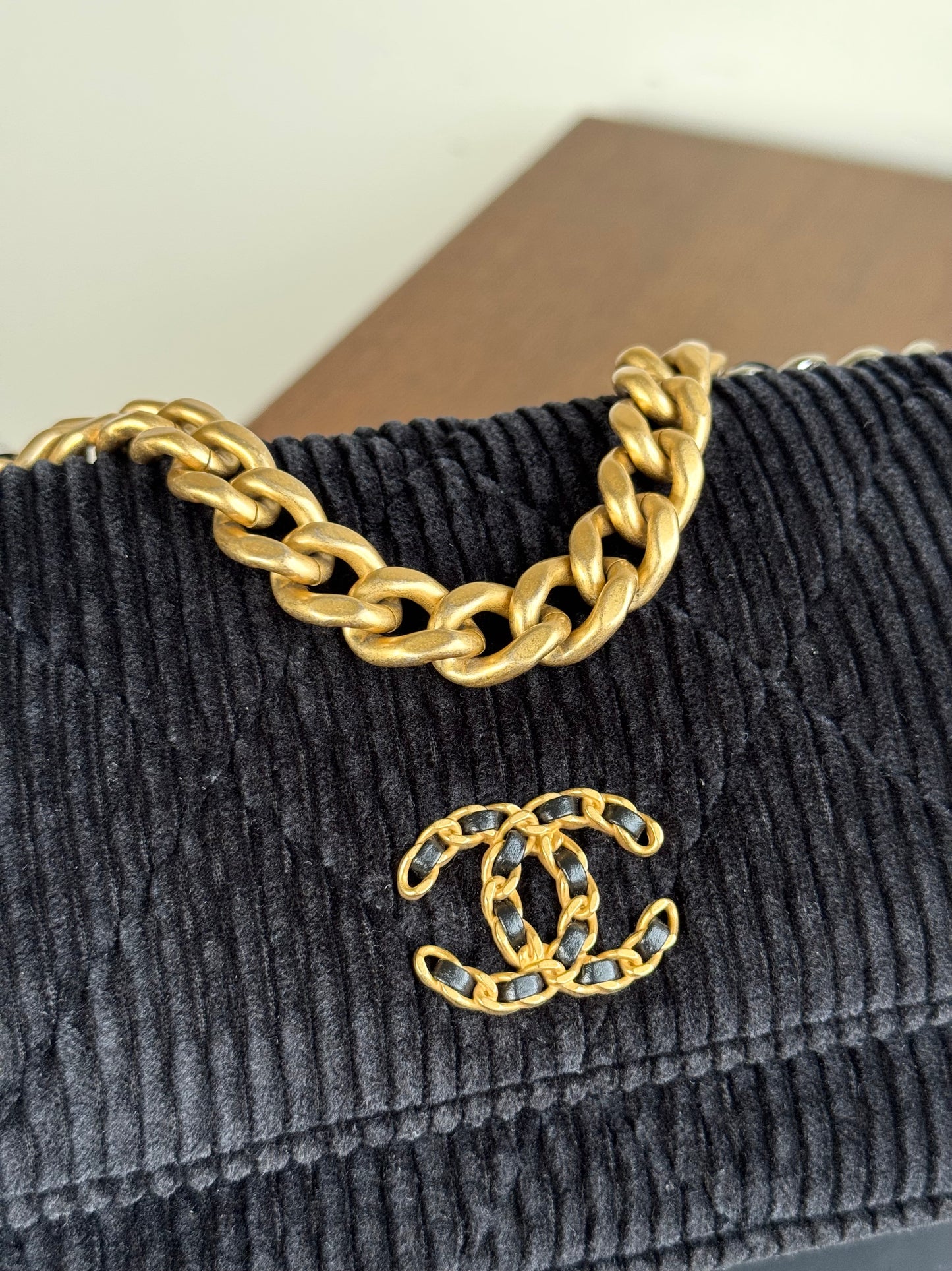 Pre-owned Chanel 19 Wallet On Chain Corduroy Black Bag