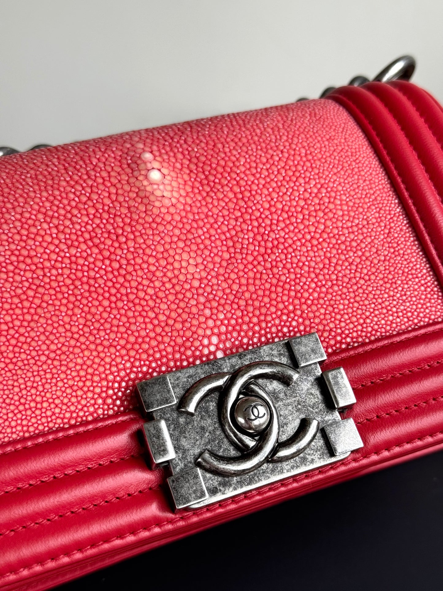 Pre-owned Chanel Boy Small Red Stingray Leather Flap Bag