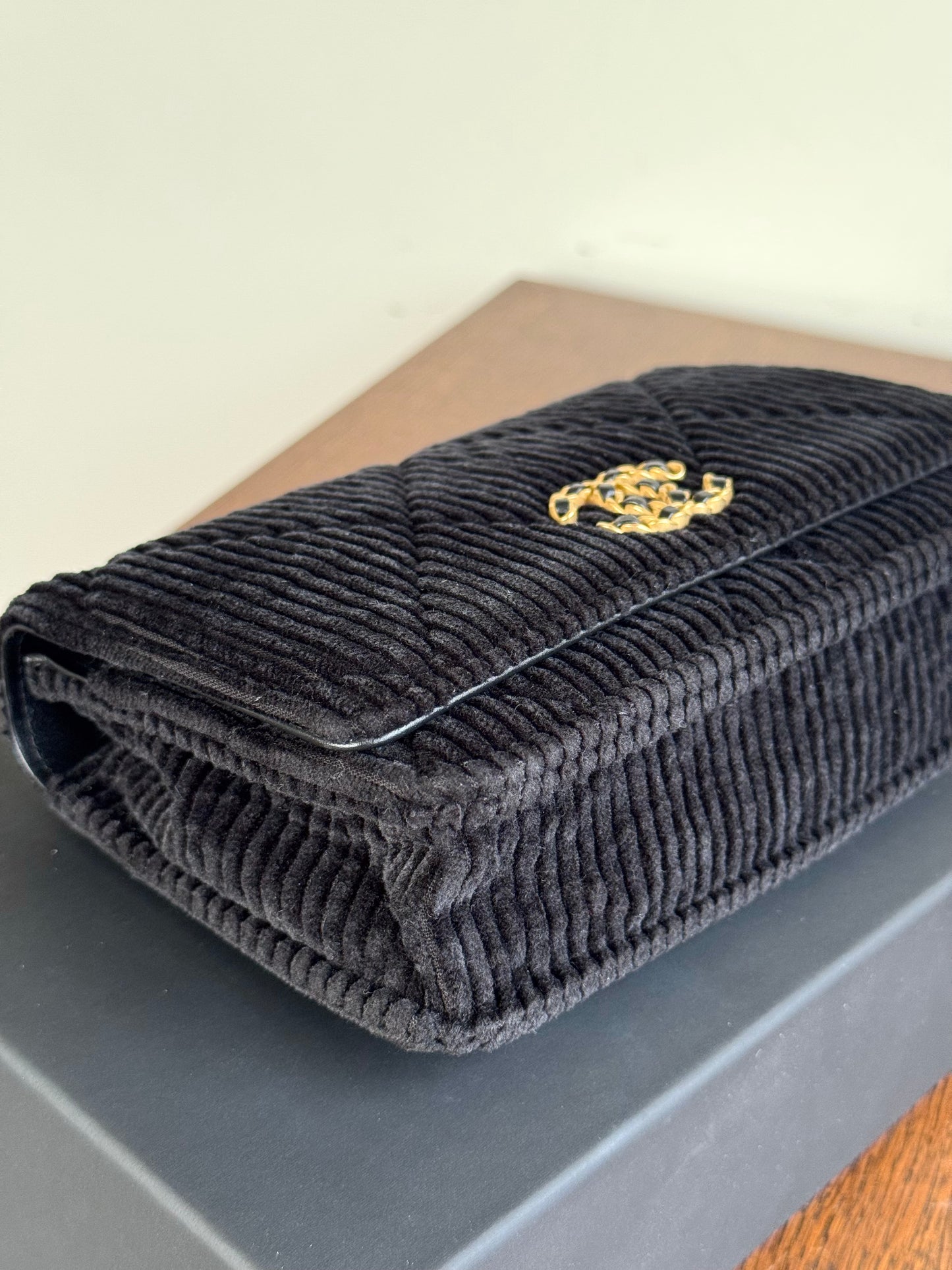 Pre-owned Chanel 19 Wallet On Chain Corduroy Black Bag
