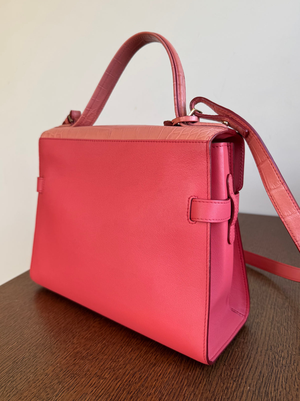 Pre-owned Delvaux Tempête MM Salmon Pink Crocodile Leather Bag