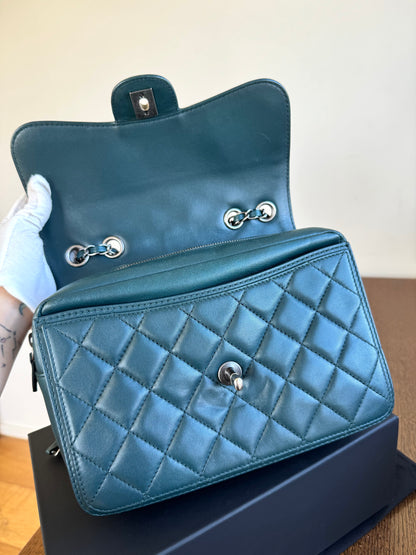 Pre-owned Chanel CC Dark Green Leather Flap Bag