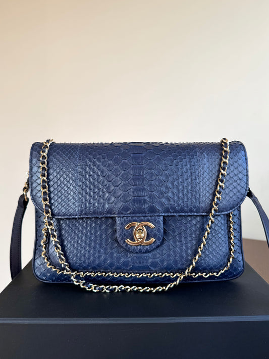 Pre-owned Chanel CC Chain Python Navy Flap Bag