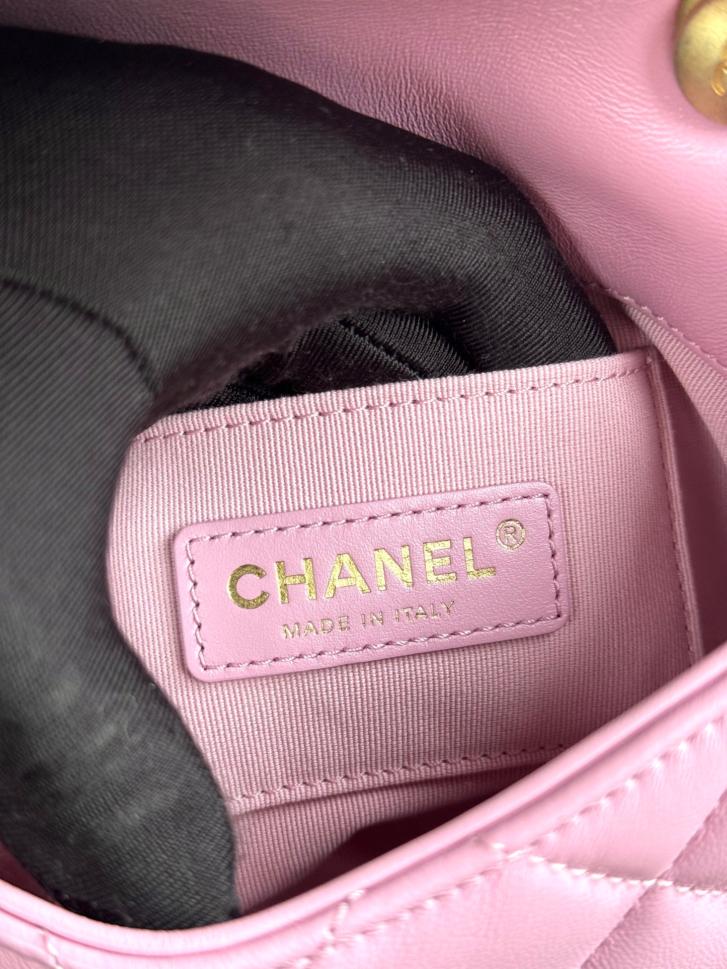 Pre-owned Chanel Matelasse Mini Pink Lambskin Lacquered Chain Flap Bag