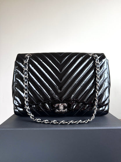 Pre-owned Chanel Classic Jumbo Black Patent Leather Flap Bag