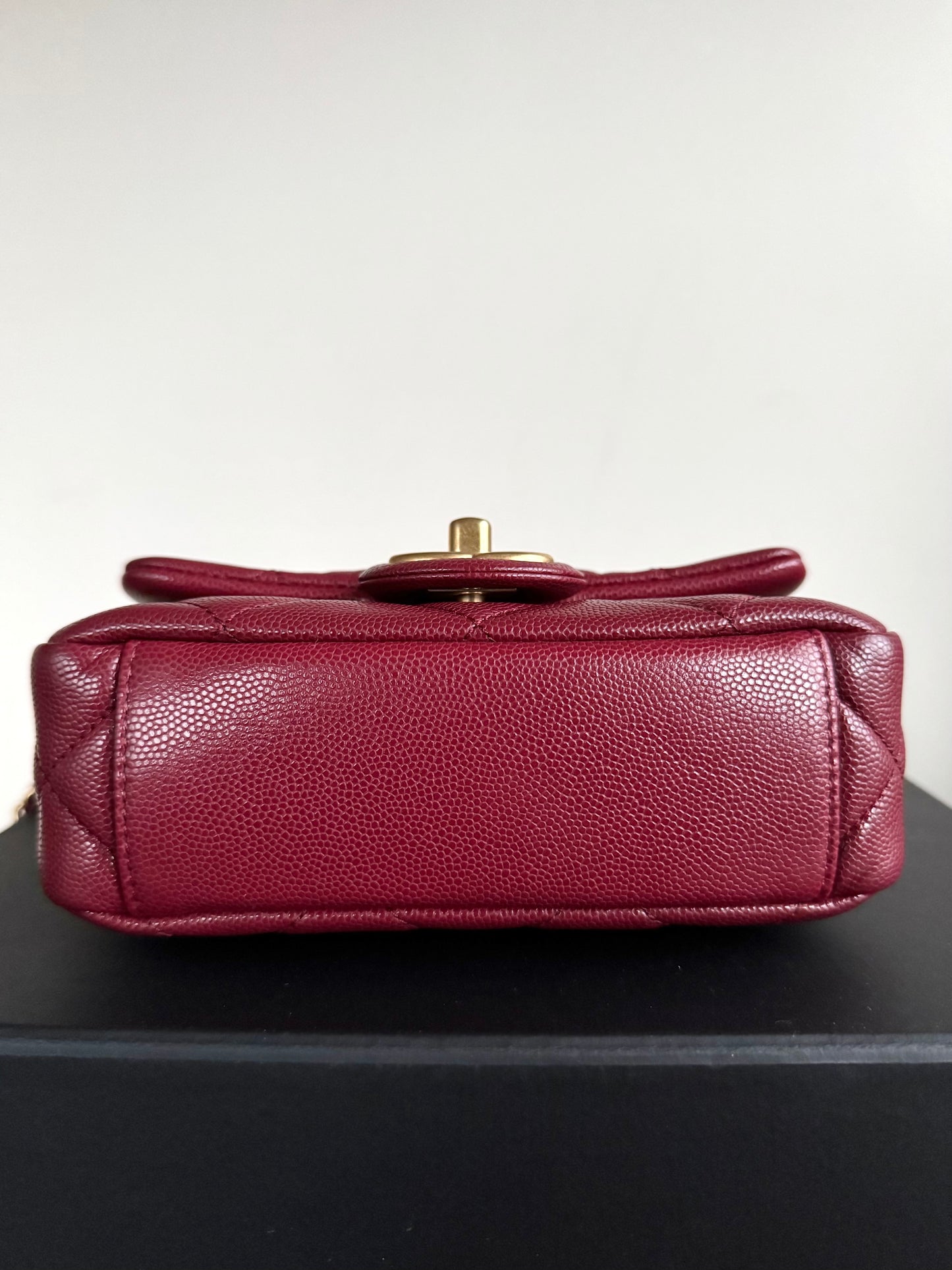 Pre-owned Chanel Twist Your Button Mini Burgundy CaviarFlap Bag