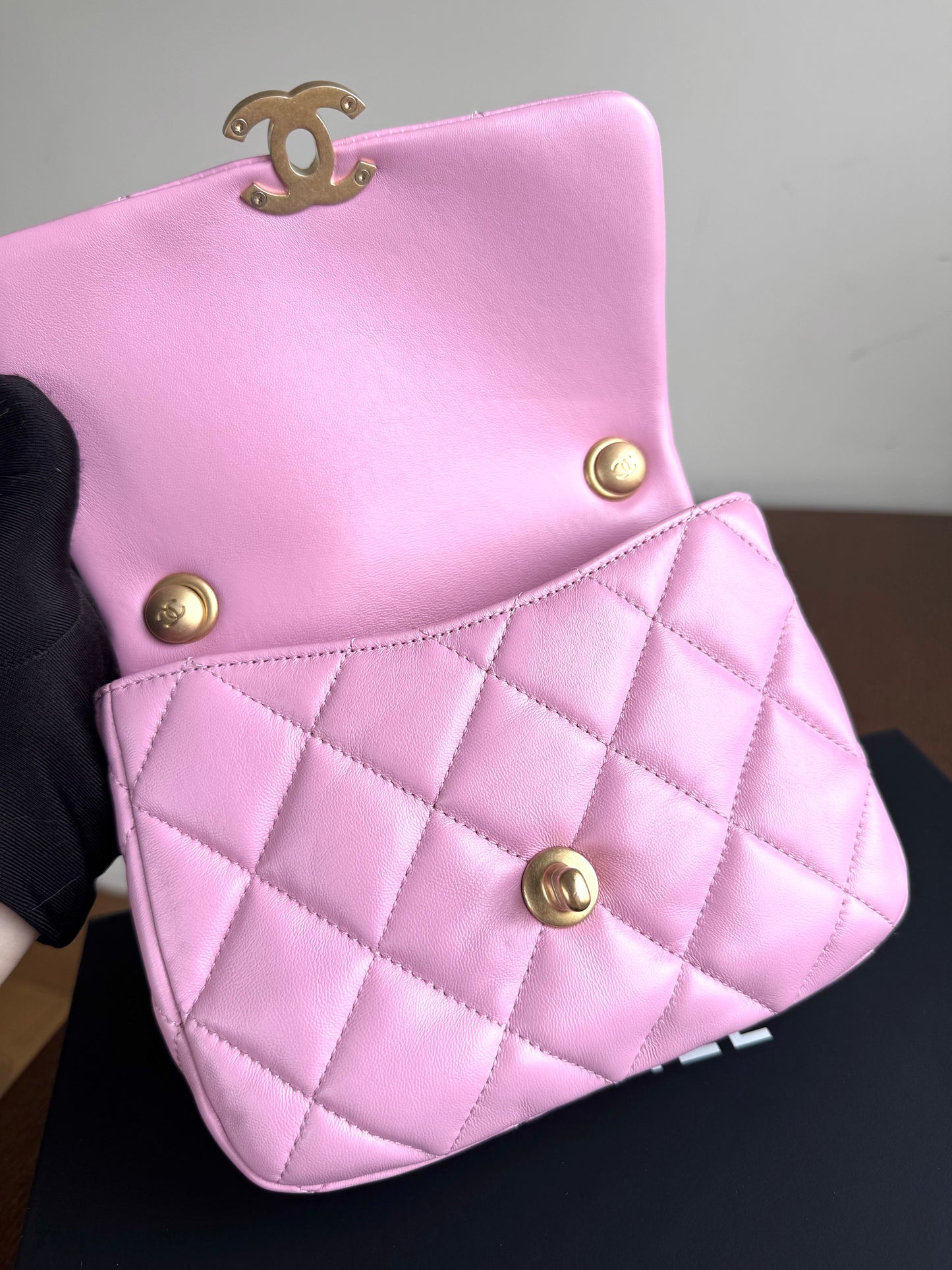 Pre-owned Chanel Matelasse Mini Pink Lambskin Lacquered Chain Flap Bag