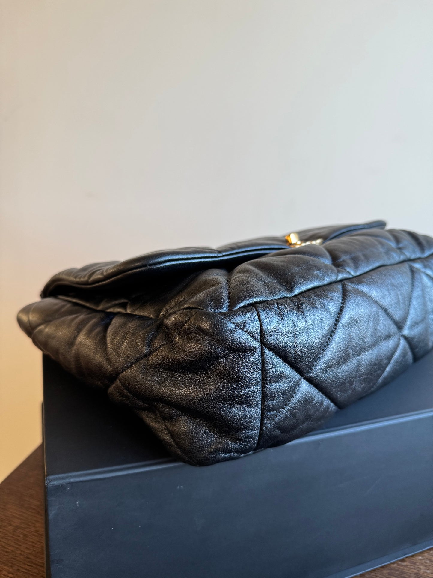 Pre-owned Chanel 19 Maxi Black Lambskin Flap Bag