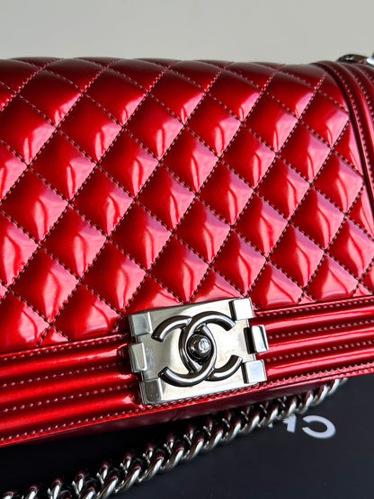 Pre-owned Chanel Boy Medium Metallic Red Patent Leather Bag