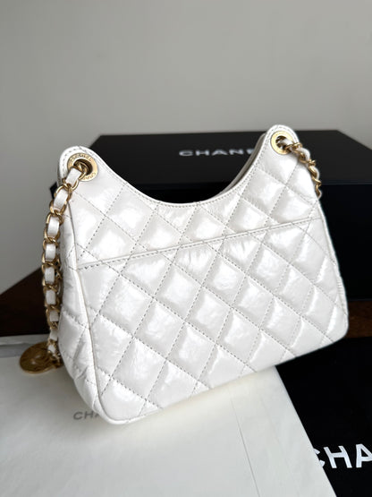 Pre-owned Chanel 2023 CC Small Wavy White Shiny Calfskin Hobo Bag