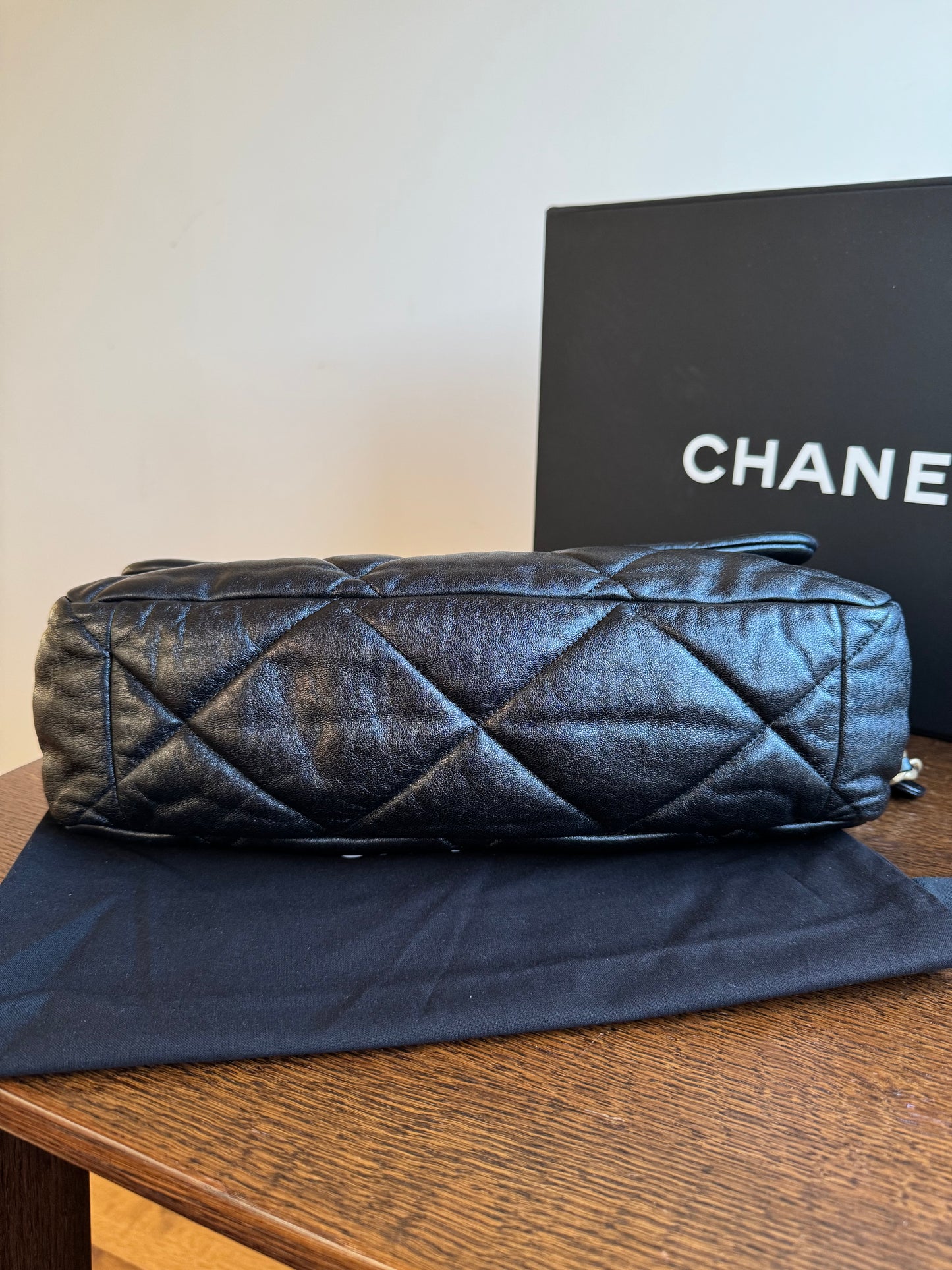 Pre-owned Chanel 19 Maxi Black Lambskin Flap Bag