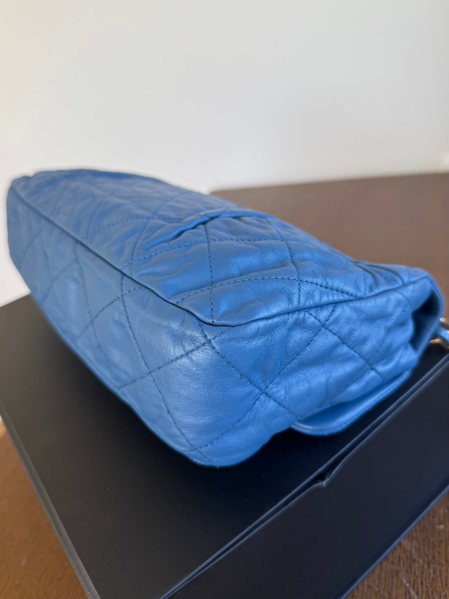 Pre-owned Chanel CC Large Blue Iridescent Calfskin Flap Bag