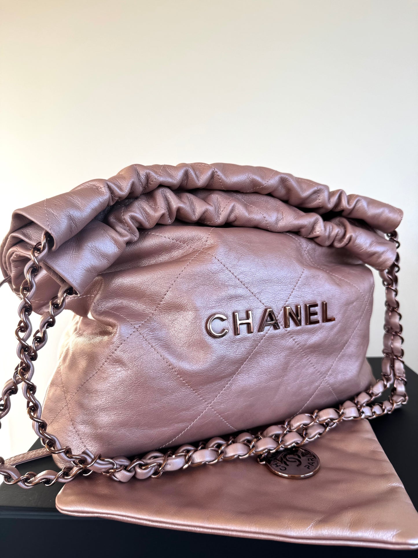 Pre-owned Chanel 22 Small Rose Gold Leather Tote Bag Limited Color