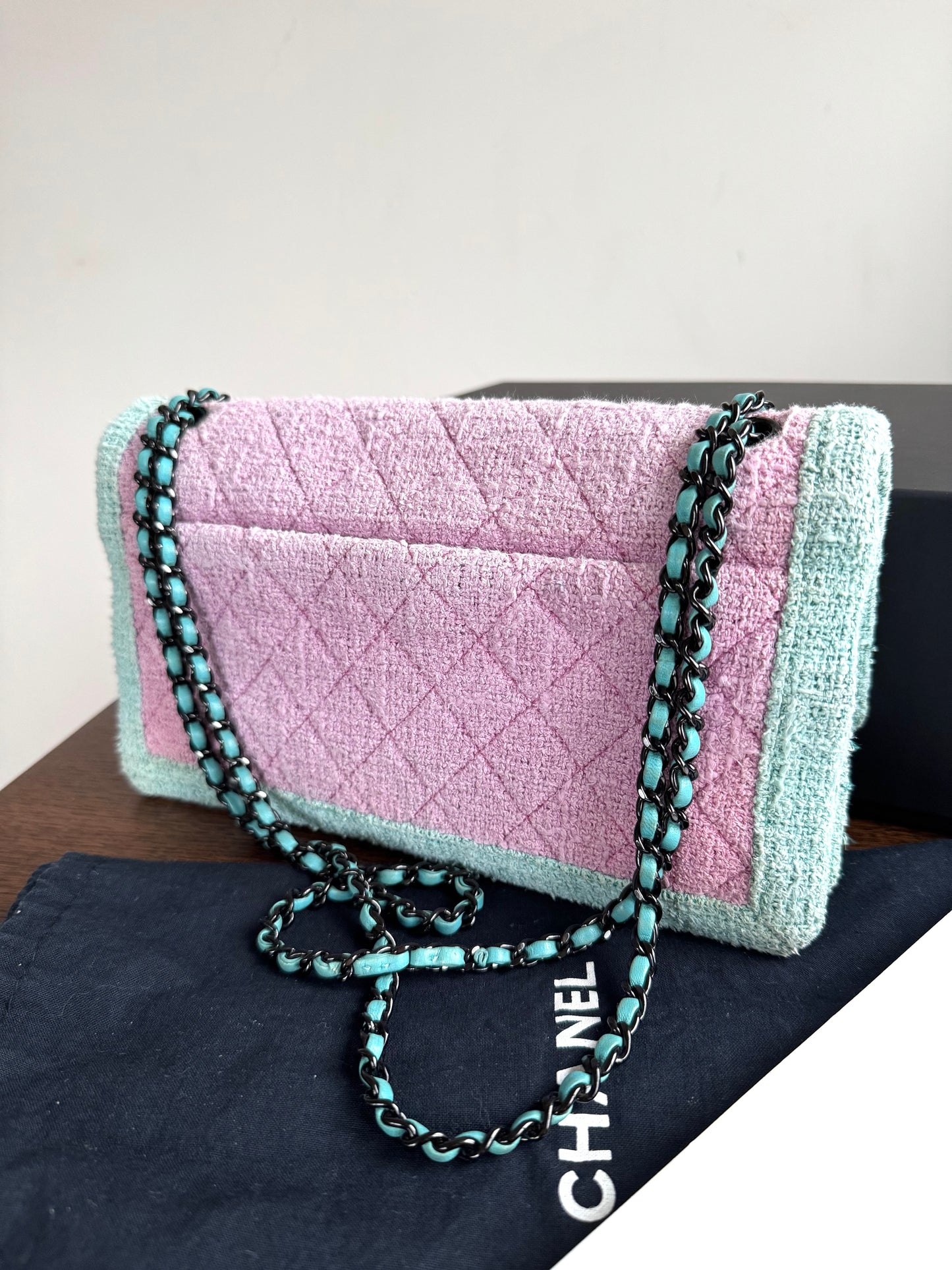 Pre-owned Chanel Pink Turquoise Tweed Flap Bag