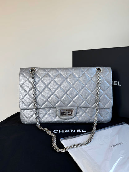 Pre-owned Chanel 2.55 Reissue Maxi 227 Silver Leather Flap Bag