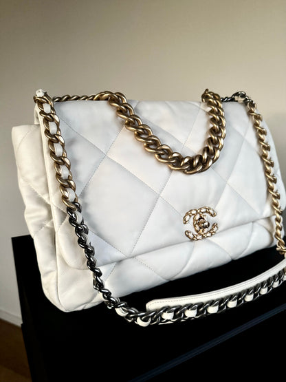 Pre-owned Chanel 19 Maxi White Lambskin Flap Bag