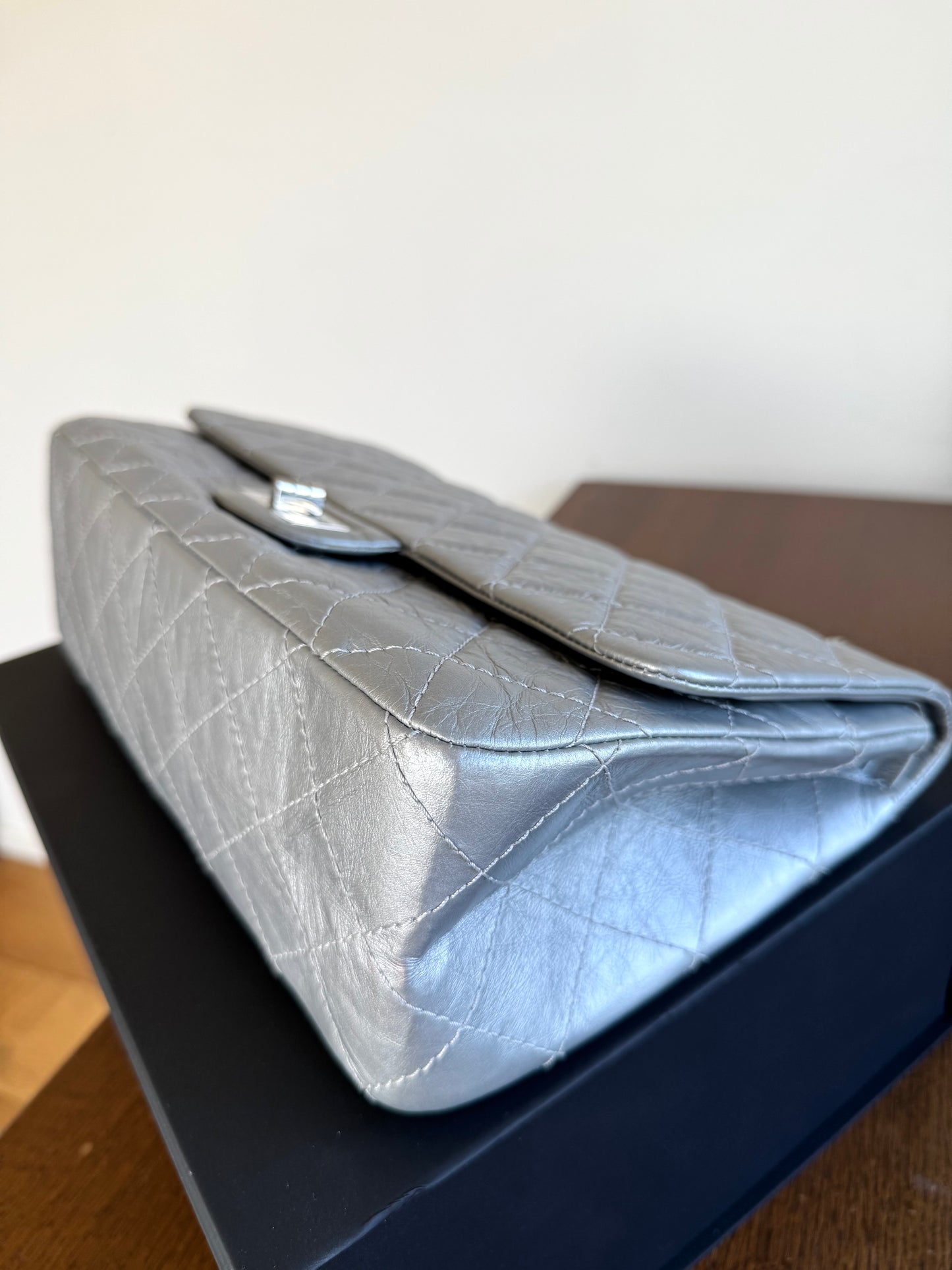 Pre-owned Chanel 2.55 Reissue Maxi 227 Silver Leather Flap Bag