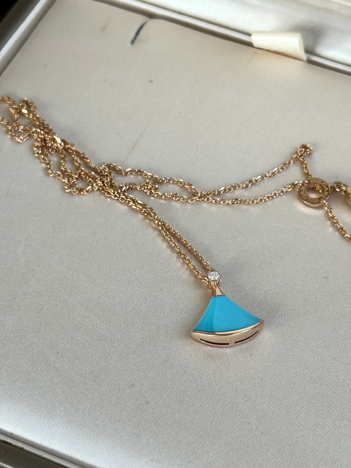 Pre-owned Bvlgari Divas Turquoise 18K Pink Gold Nacklace