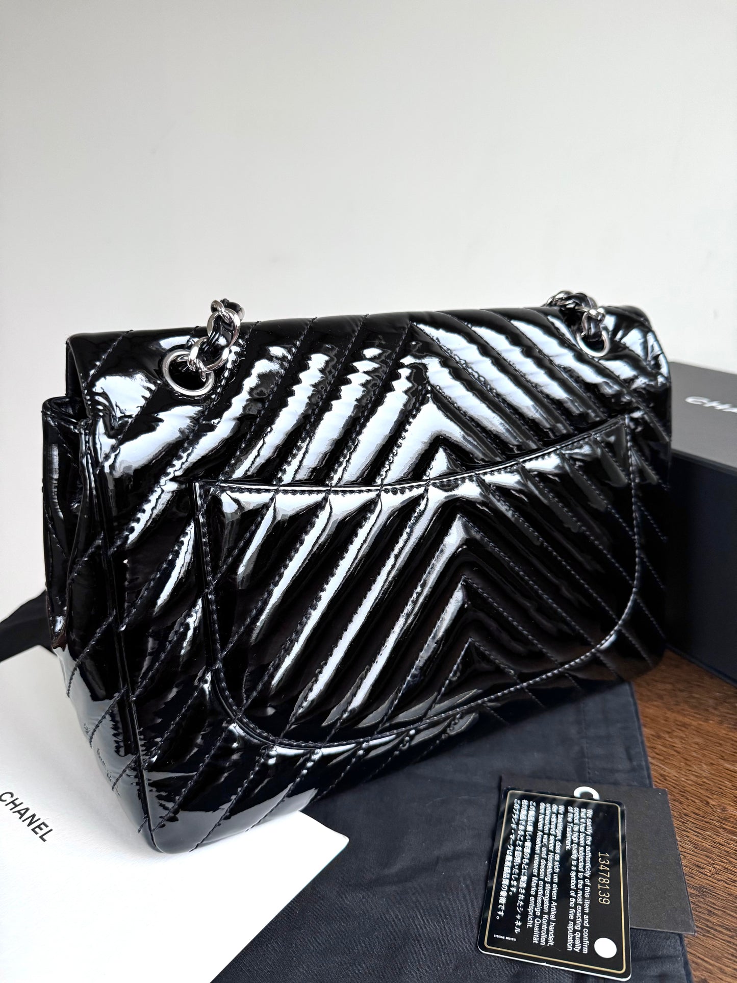 Pre-owned Chanel Classic Jumbo Black Patent Leather Flap Bag