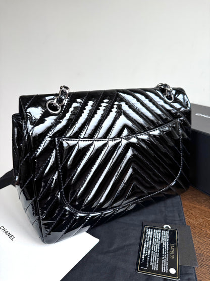 Pre-owned Chanel Classic Jumbo Black Patent Leather Flap Bag